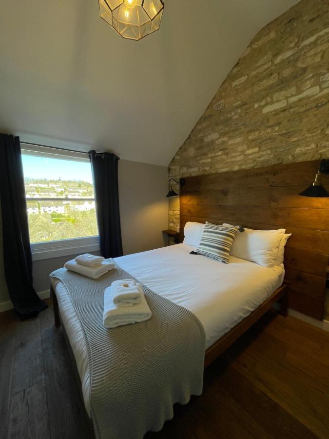 The Queen Matilda Country Rooms Avening Luaran gambar