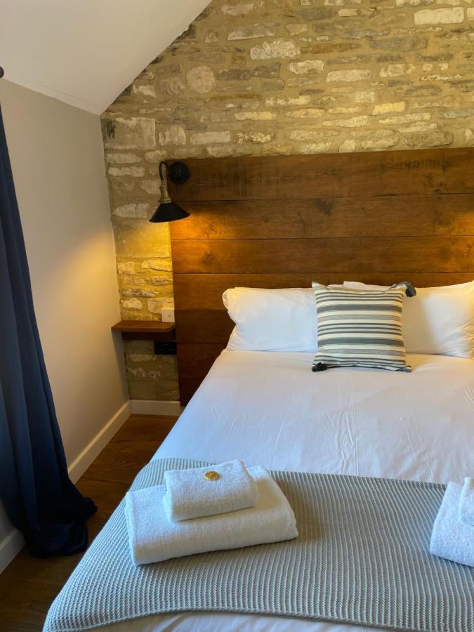 The Queen Matilda Country Rooms Avening Luaran gambar