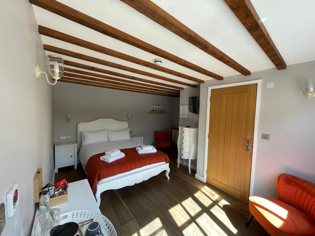 The Queen Matilda Country Rooms Avening Luaran gambar